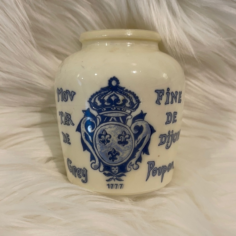 Poupon pot.